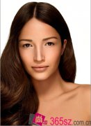 ​BOBBI BROWN舒盈平衡粉底露隆重上市